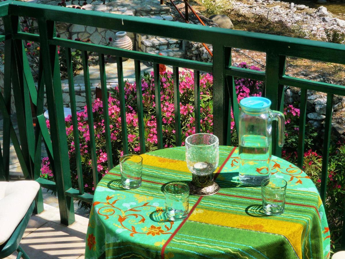 Steinturm Mit Dach-Terrasse Zwischen Fluss, Meer Und Gebirge- Spiti Pirgos Paralia Sergoulas Exterior foto
